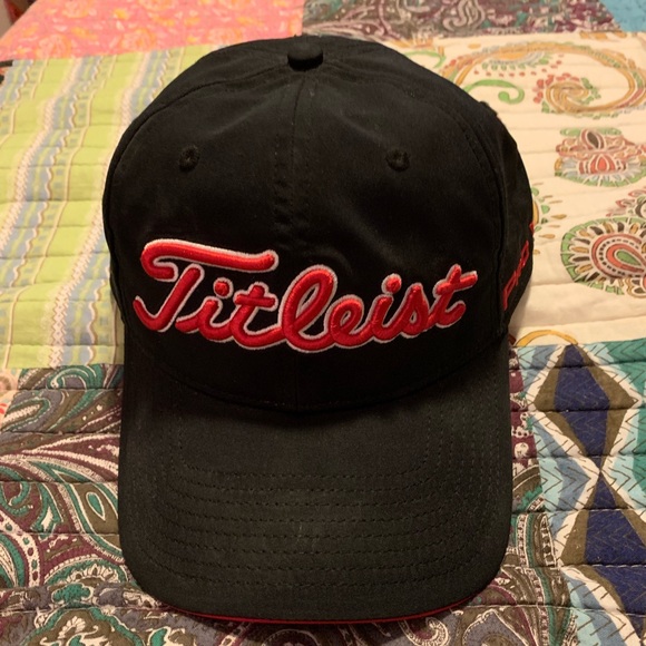 Titleist Other - Adjustable black hat with red & white lettering